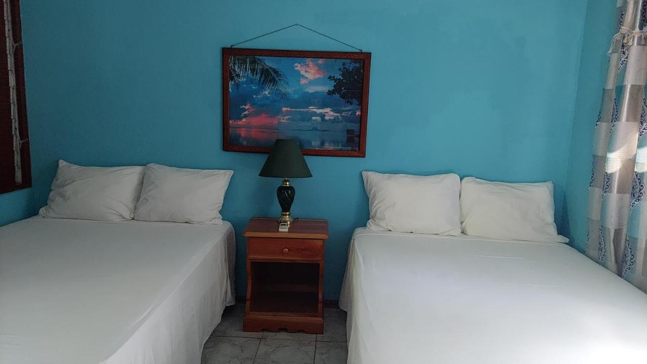 Yellow Bird Sea Negril Exterior foto