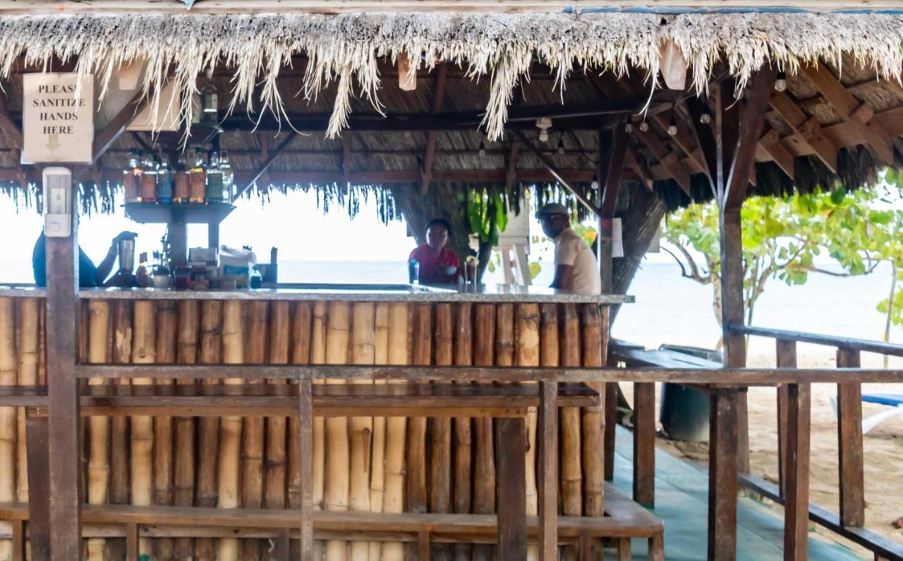 Yellow Bird Sea Negril Exterior foto